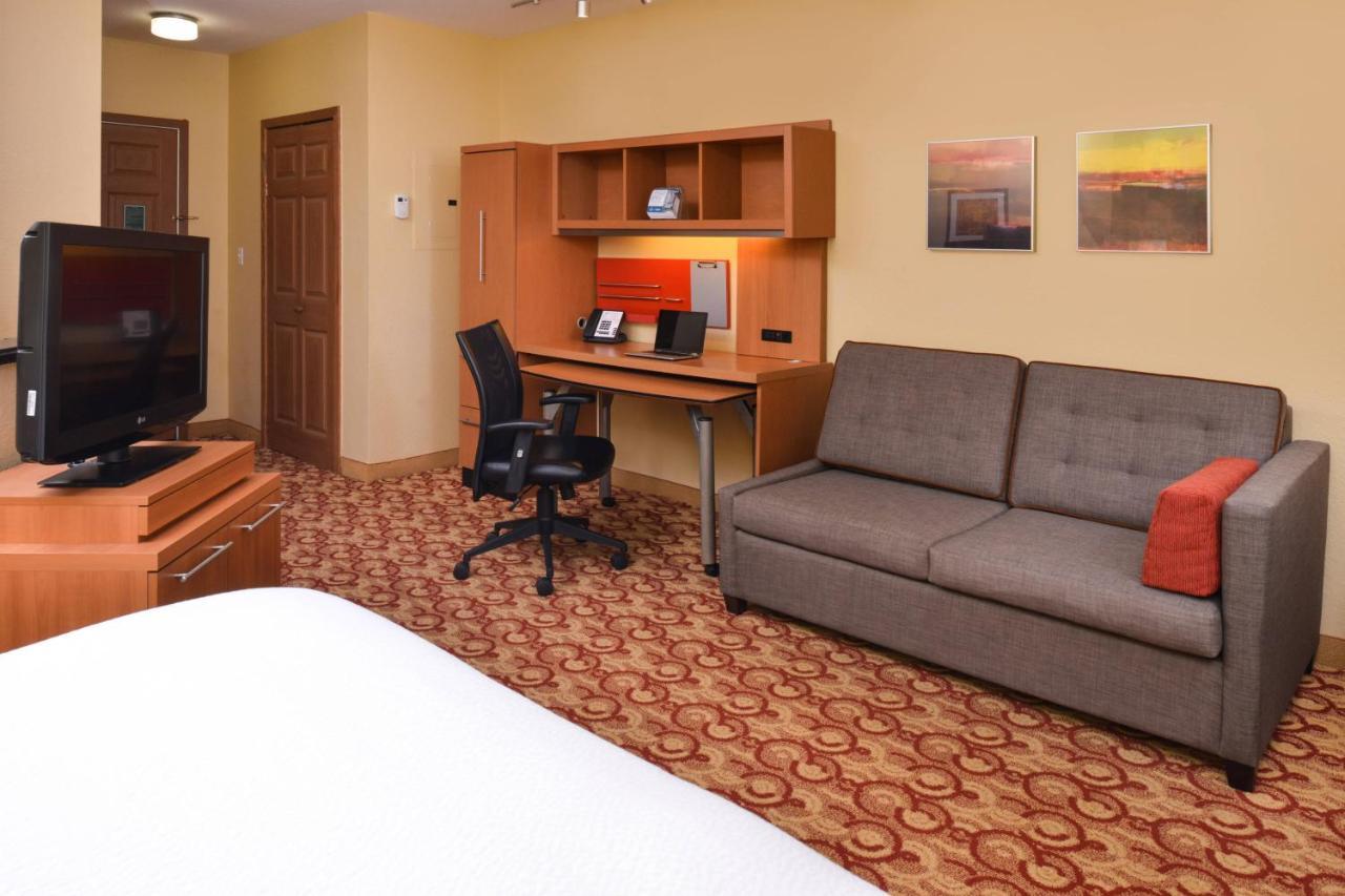 Candlewood Suites Miami Lakes By Ihg Esterno foto