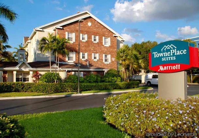 Candlewood Suites Miami Lakes By Ihg Esterno foto